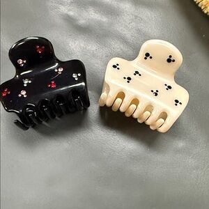 Black and Cream Hair Claw Clips
